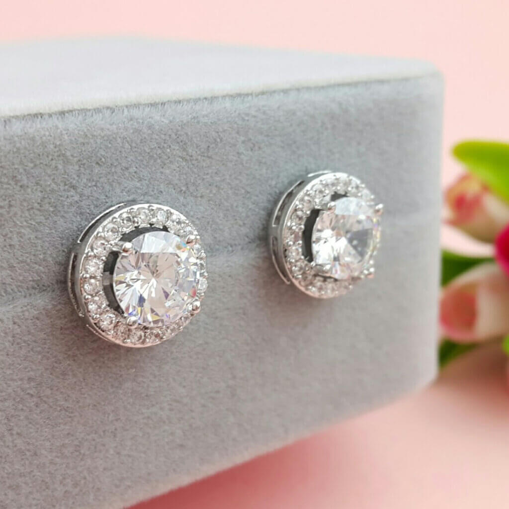 Keep Your Cubic Zirconia Jewellery Sparkling