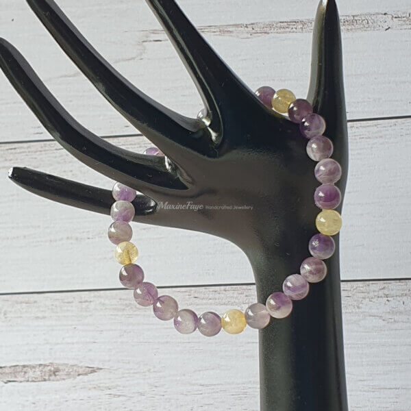 This Chevron Amethyst and Citrine gemstone stretch bracelet is suitable for people who have a metal allergy.