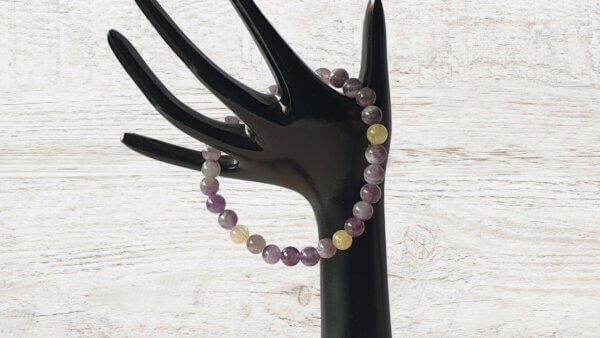 This Chevron Amethyst and Citrine gemstone stretch bracelet is suitable for people who have a metal allergy.