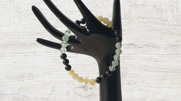 This Fluorite, Citrine and Onyx gemstone stretch bracelet is suitable for people who have a metal allergy.