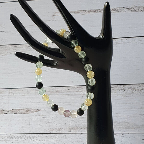 This Gemstone mix stretch bracelet is suitable for people who have a metal allergy.