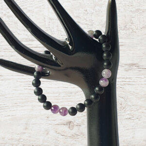 This Chevron Amethyst & Onyx gemstone stretch bracelet is suitable for people who have a metal allergy.