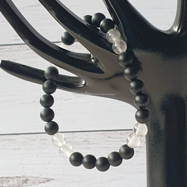 This Rose Quartz & Black Onyx Bracelet gemstone stretch bracelet is suitable for people who have a metal allergy.