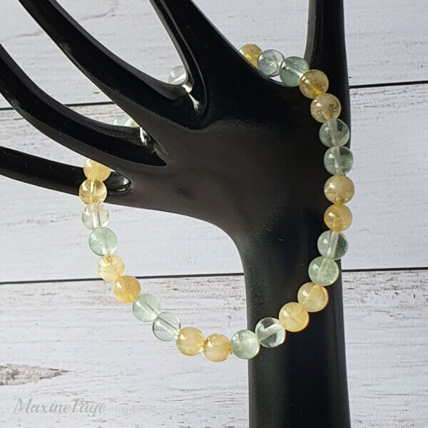 This Citrine & Fluorite stretch bracelet is suitable for people who have a metal allergy.